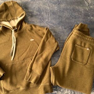 FIGS olive green MEDIUM Sweat set.